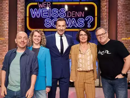 Tatort-Duell: Ulrike Folkerts und Cornelia Gröschel bei Wer weiß denn sowas? - Das Wissensquiz vom 22. bis 26. April 2024, um 18:00 Uhr im Ersten - Foto: presseportal.de