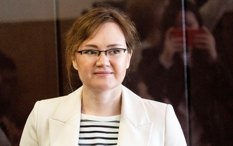 Lilia Tschanyschewa steht während einer Anhörung im Juni 2023 in einem Gerichtssaal des Kirowski Bezirksgerichts. - Foto: -/AP/dpa