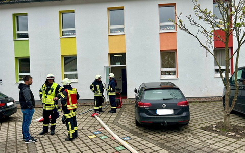 FW-OE: Gemeldeter Kellerbrand in Bilsteiner Grundschule - Foto: presseportal.de