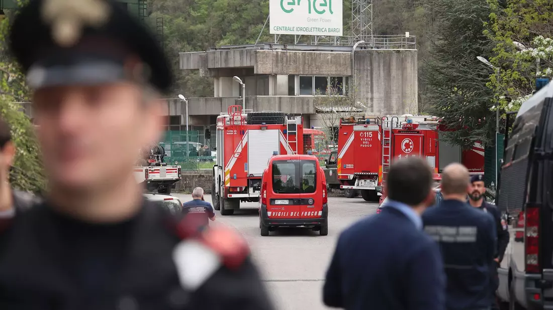 Bei Arbeiten an einer Turbine in etwa 30 Metern Tiefe soll aus zunächst ungeklärter Ursache ein Feuer ausgebrochen sein. - Bild: Michele Nucci/LaPresse/AP/dpa