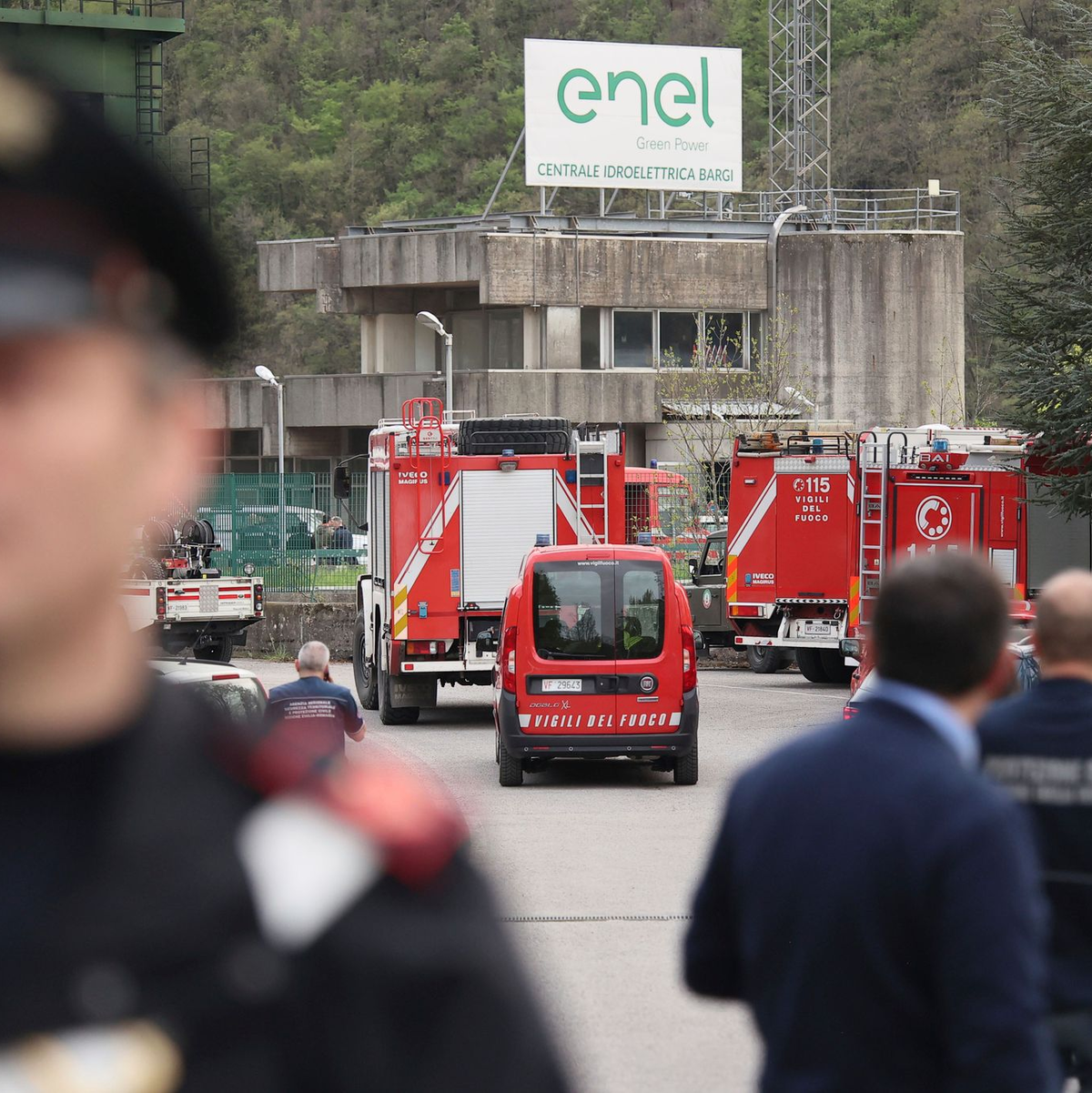 Bei Arbeiten an einer Turbine in etwa 30 Metern Tiefe soll aus zunächst ungeklärter Ursache ein Feuer ausgebrochen sein. - Foto: Michele Nucci/LaPresse/AP/dpa