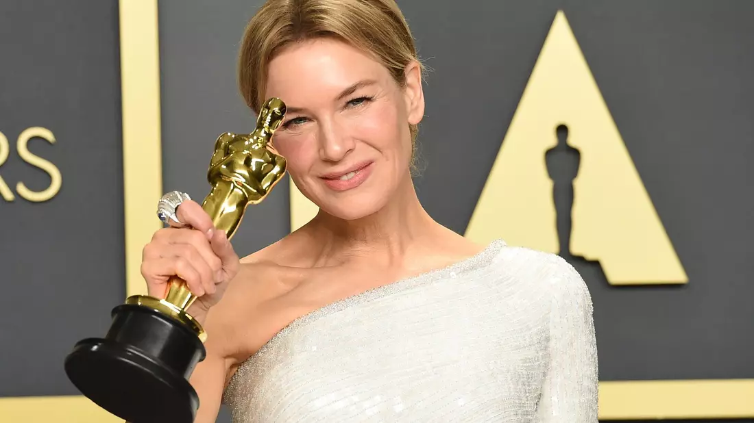 Bridget Jones (Renée Zellweger) ist zurück. - Bild: Jordan Strauss/Invision/dpa