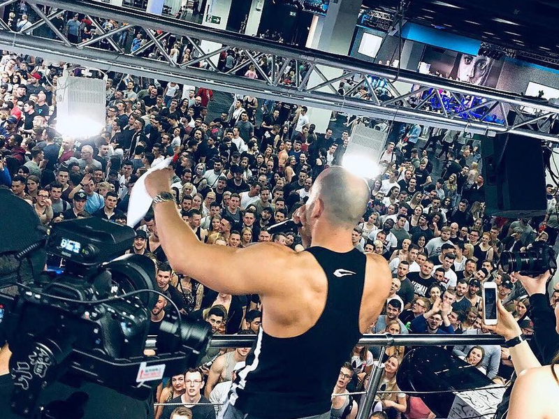 Hamburger Modelabel Smilodox mit 50+ Bodybuildern & eigenem Pop-Up Store auf der größten Fitnessmesse Europas - Foto: presseportal.de