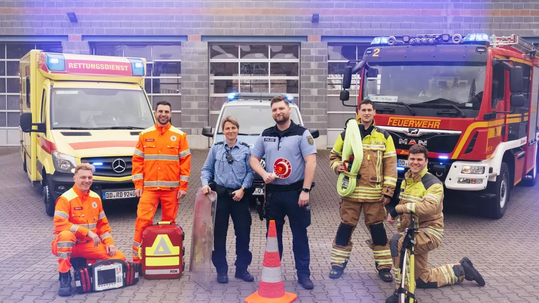 FW Dresden: 24-h-Blaulichtmarathon von Polizei, Feuerwehr und Rettungsdienst in Dresden - Bild: presseportal.de