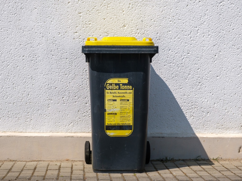 Alles klar bei der gelben Tonne? / Warum Vielzahl an Recycling-Siegeln Verbraucher in die Irre führt - Foto: presseportal.de