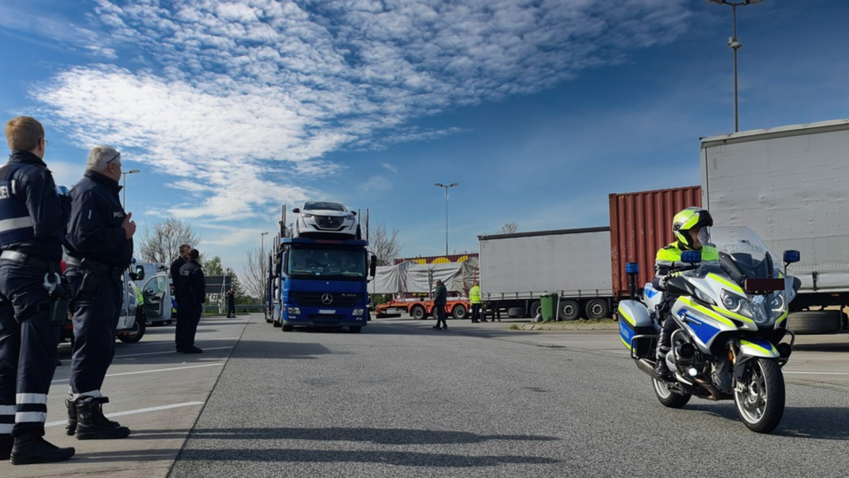 POL-PPRP: Drogenfahrt und Haftbefehle bei länderübergreifender Kontrolle des gewerblichen Güterverkehrs - Foto: presseportal.de