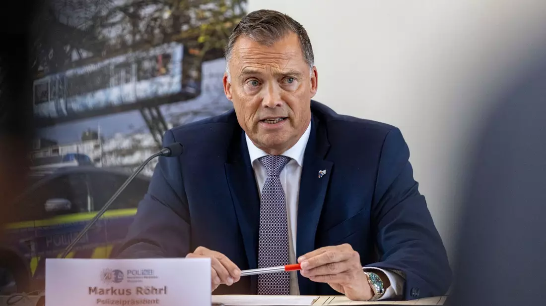 Wuppertals Polizeipräsident Markus Röhrl hält die Tat für «weitgehend aufgeklärt». - Bild: Christoph Reichwein/dpa