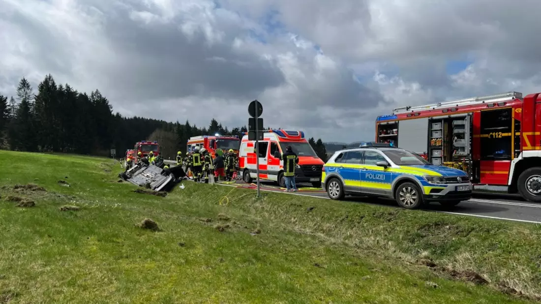 POL-GS: Verkehrsunfall auf der B 241 / Fahrerin verletzt - Bild: presseportal.de