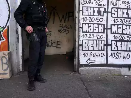 Die Generalinspektion der Nationalpolizei (IGPN) durchsuchte vor einer Woche die führende Abteilung der Kriminalpolizei von Marseille, die für die Aufdeckung der größten Drogengeschäfte zuständig ist. - Foto: Nicolas Tucat/3p-afp/dpa