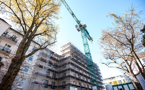 Laut der Industriegewerkschaft Bauen-Agrar-Umwelt fehlen mehr als 800.000 Wohnungen in Deutschland. - Foto: Daniel Bockwoldt/Deutsche Presse-Agentur GmbH/dpa