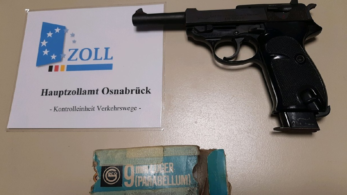 HZA-OS: Osnabrücker Zoll entdeckt Pistole im Handschuhfach - Foto: presseportal.de