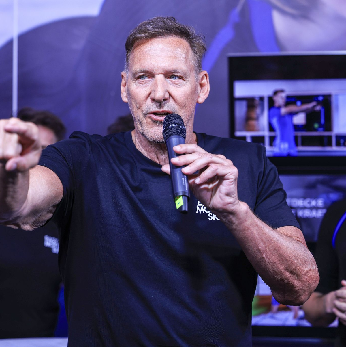 Der Schauspieler und ehemalige Bodybuilder Ralf Möller ist als «Fitness-Ikone» auf der Fibo in Köln. - Foto: Oliver Berg/dpa
