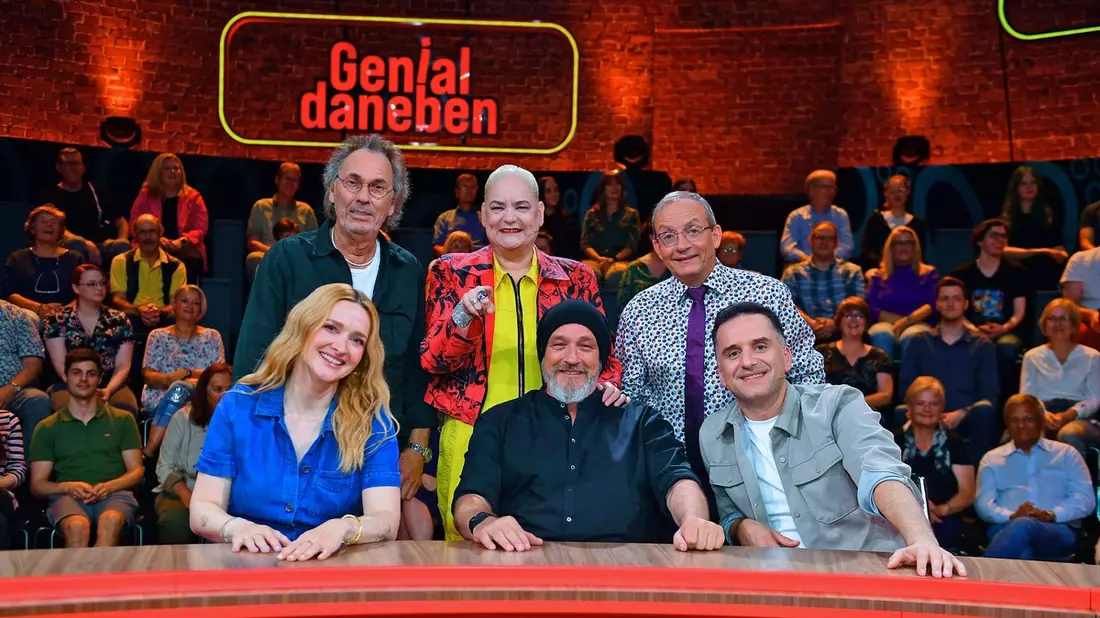 Genial daneben-Premiere für Moderatorin Ariane Alter und eine Island-Reise für den Glücksrad-Gewinner - Bild: presseportal.de