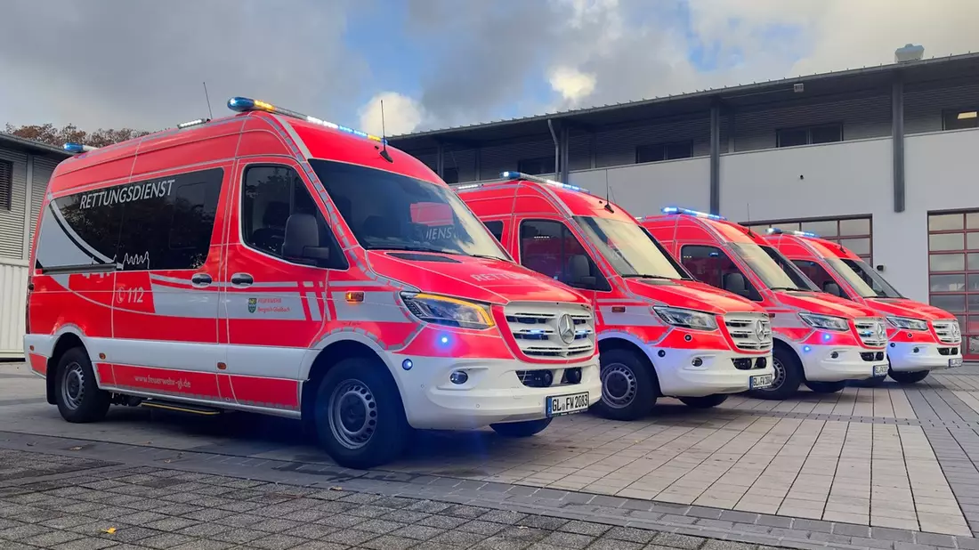 FW-GL: Feuerwehr Bergisch Gladbach stellt neue Generation von Krankentransportwagen in Dienst - Bild: presseportal.de