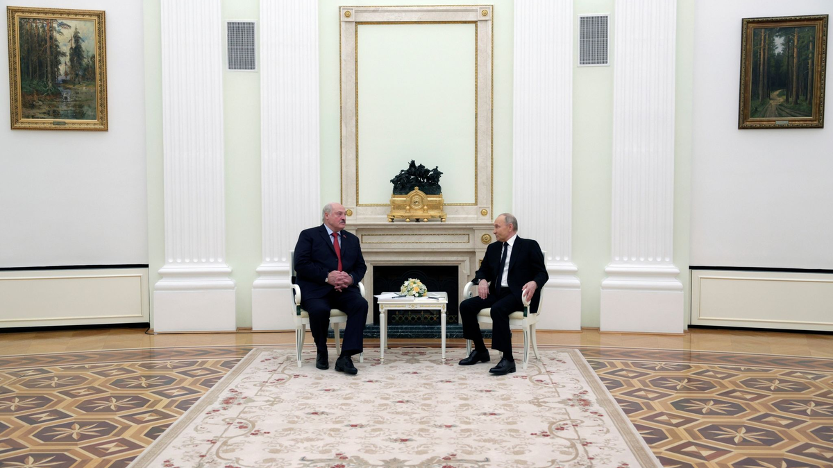 Wladimir Putin (r) und Alexander Lukaschenko im Kreml. - Foto: Gavriil Grigorov/Pool Sputnik Kremlin/AP/dpa