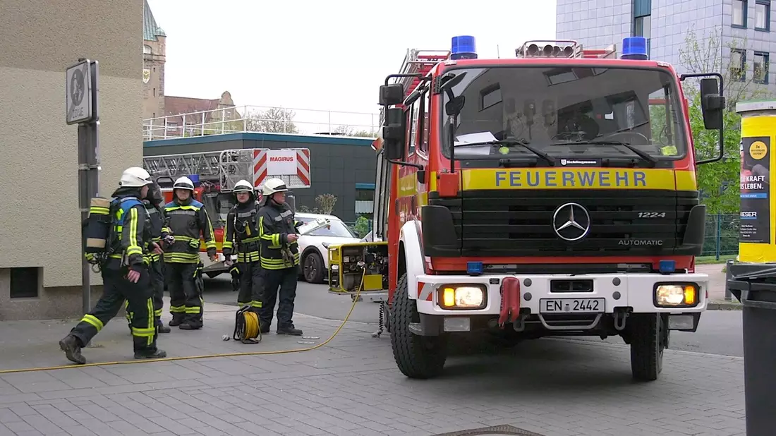 FW-EN: Hattinger Feuerwehr seit dem frühen Morgen mehrfach im Einsatz - Bild: presseportal.de