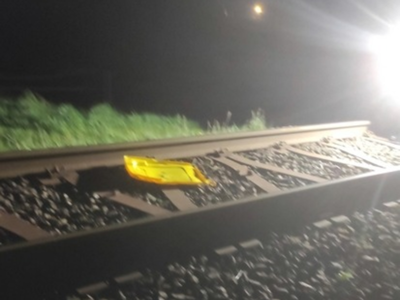 BPOL-FL: Jübek - Mülltonne ins Gleis gelegt; Zug muss bremsen - Foto: presseportal.de