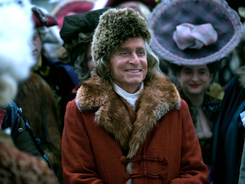 Michael Douglas in der ersten Folge der Serie «Franklin». - Foto: Remy Grandroques/Apple TV+/dpa