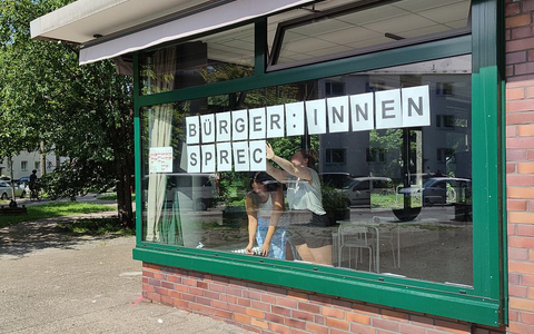 Hinweis auf Bürgersprechstunde mit Gender-Doppelpunkt (Archiv) - Foto: über dts Nachrichtenagentur