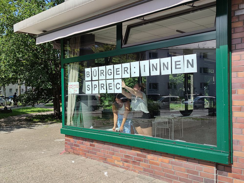 Hinweis auf Bürgersprechstunde mit Gender-Doppelpunkt (Archiv) - Foto: über dts Nachrichtenagentur