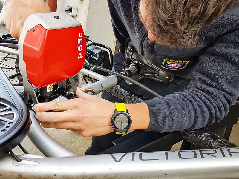 POL-LDK: Herborn: Polizei codiert Fahrräder auf dem Hof der Polizeistation - Foto: presseportal.de