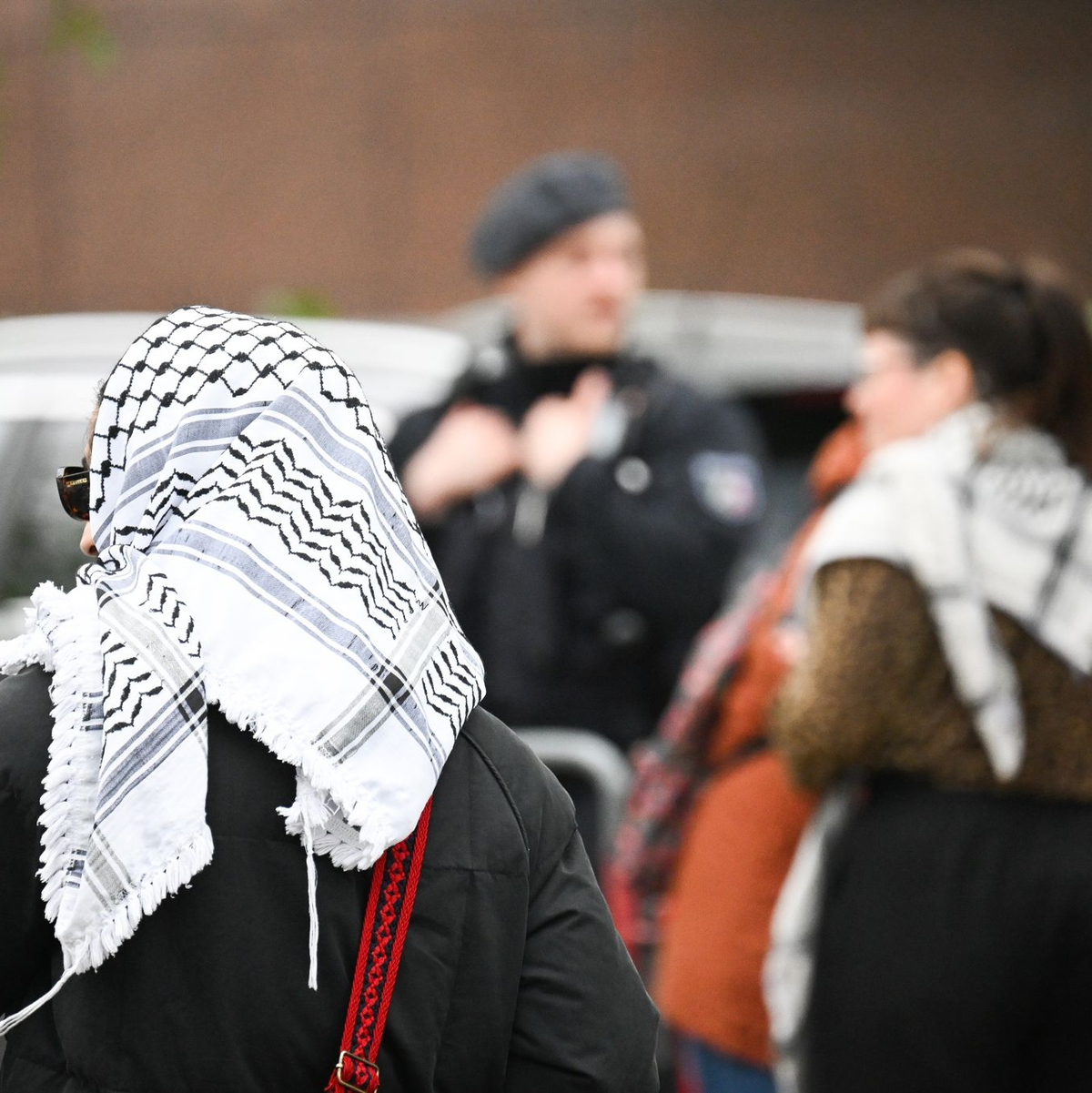 Die Veranstalter des Kongresses werfen Israel unter anderem «Apartheid» und «Völkermord» im Gazastreifen vor. - Foto: Sebastian Christoph Gollnow/dpa