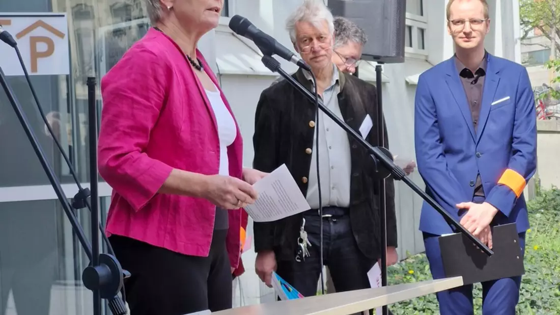 Gemeinsam und entschlossen für eine Gesetzesänderung zur Finanzierung der psychotherapeutischen Weiterbildung / Breite Beteiligung an Kundgebung im Vorfeld des DPT - Bild: presseportal.de
