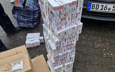 HZA-GI: Zoll erwischt Zigarettenschmuggler auf der A 3 - Foto: presseportal.de