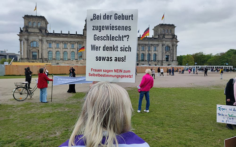 Protest gegen das Selbstbestimmungsgesetz am 12.04.2024 - Foto: über dts Nachrichtenagentur