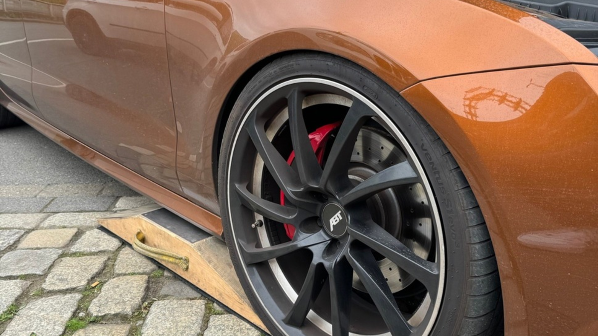 POL-DU: Hochfeld: Schwerpunktkontrolle: Überprüfung von 45 Fahrzeugen und deren Insassen - Foto: presseportal.de