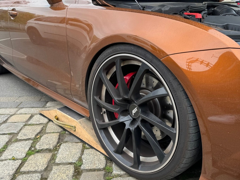 POL-DU: Hochfeld: Schwerpunktkontrolle: Überprüfung von 45 Fahrzeugen und deren Insassen - Foto: presseportal.de