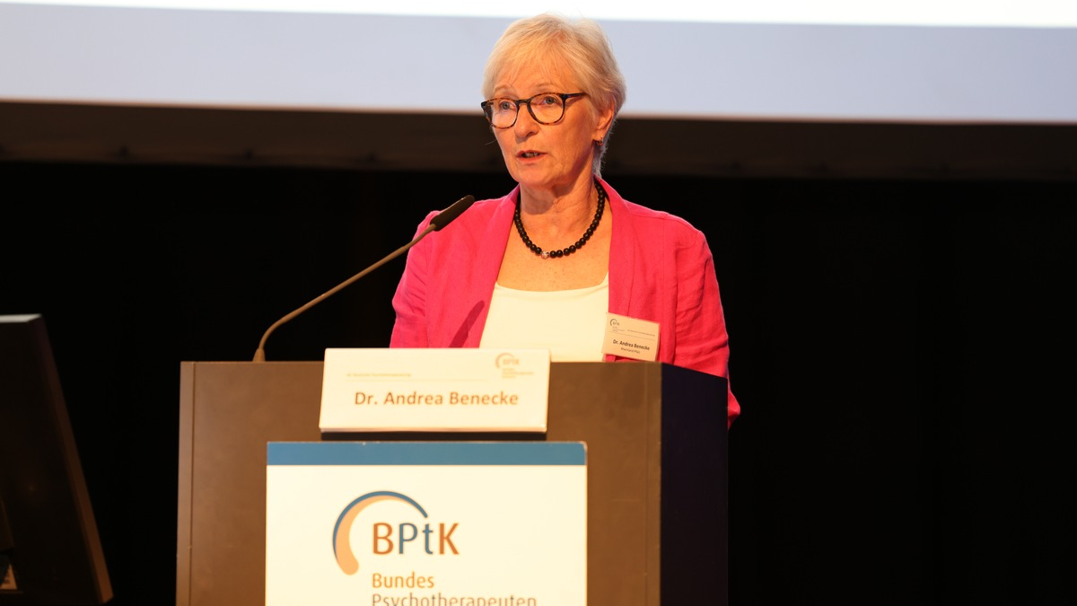 Die Reform gestalten, statt Ankündigungen verwalten! / Appell des 44. DPT an Bundesminister Lauterbach - Foto: presseportal.de