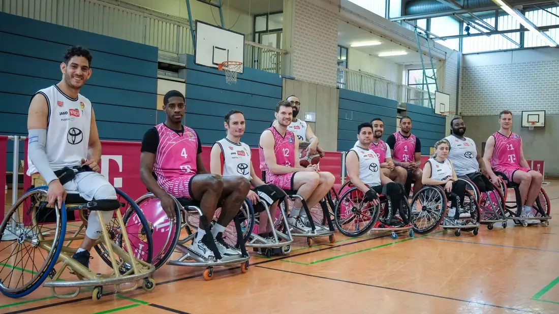 Gelebte Inklusion für neue Perspektiven: Rollstuhlbasketballer Köln 99ers treffen auf Telekom Baskets Bonn - Bild: presseportal.de