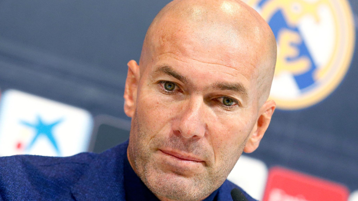 Der FC Bayern soll Kontakt zu Zinédine Zidane aufgenommen haben. - Foto: Gtres/gtres/dpa