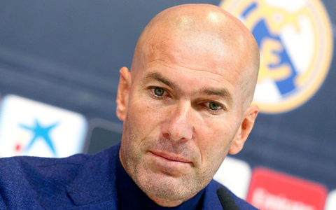 Der FC Bayern soll Kontakt zu Zinédine Zidane aufgenommen haben. - Foto: Gtres/gtres/dpa