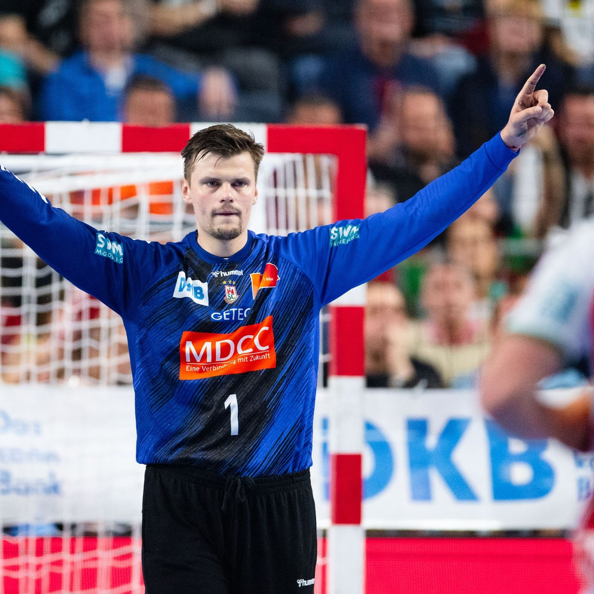 Magdeburg setzte sich angeführt von Torhüter Sergey Hernandez gegen Melsungen durch. - Foto: Marius Becker/dpa