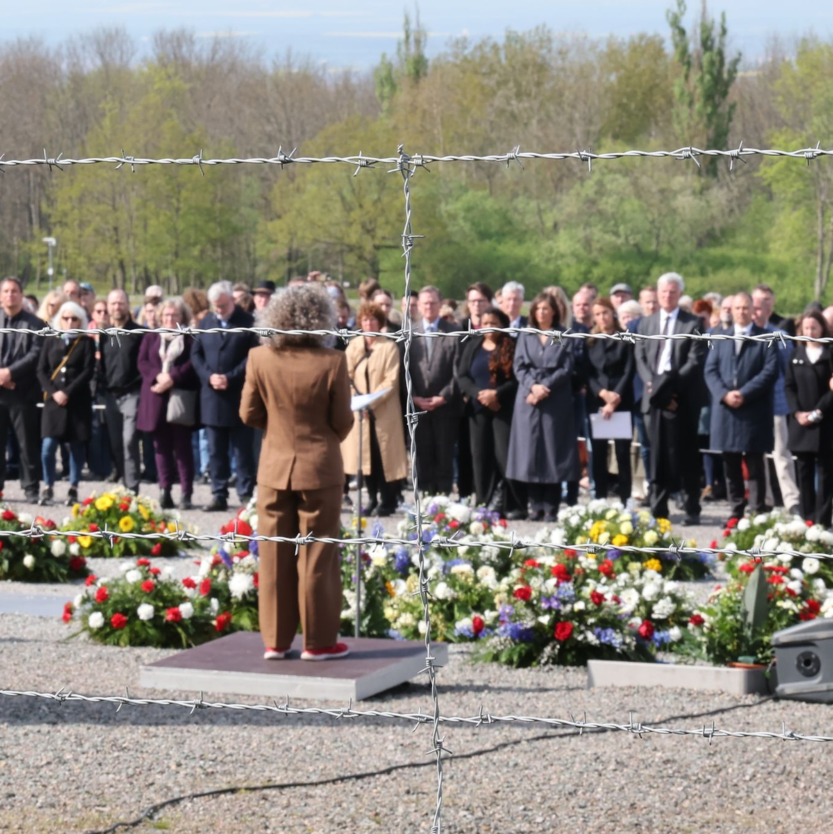 Gedenkfeier auf dem ehemaligen Appellplatz anlässlich des 79. Jahrestag der Befreiung des Konzentrationslagers Buchenwald. - Foto: Bodo Schackow/dpa