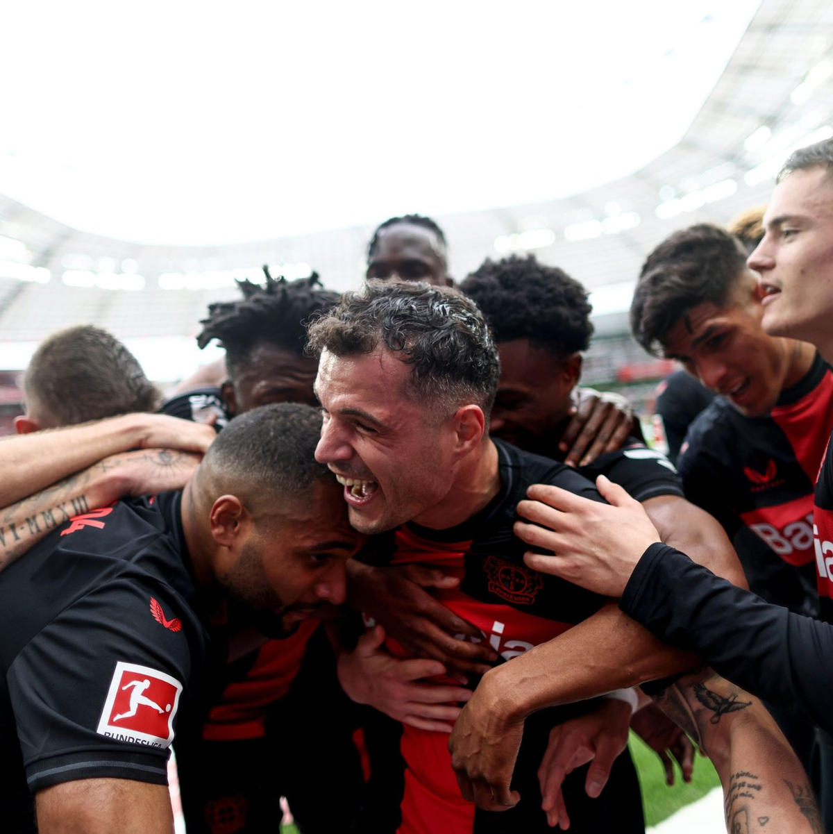 Bayer Leverkusen ist zum ersten Mal deutscher Fußball-Meister. - Foto: Rolf Vennenbernd/dpa