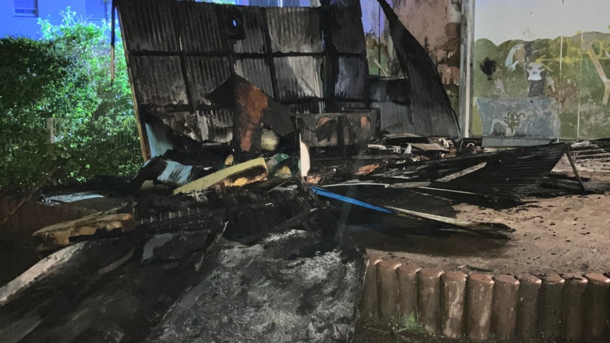 FW-MH: Feuer an Grundschule in Saarn - Foto: presseportal.de