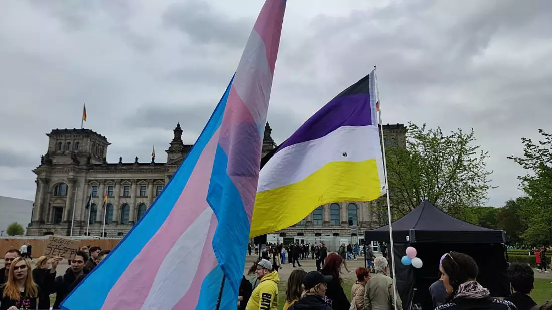 Protest für das Selbstbestimmungsgesetz am 12.04.2024 - Bild: über dts Nachrichtenagentur