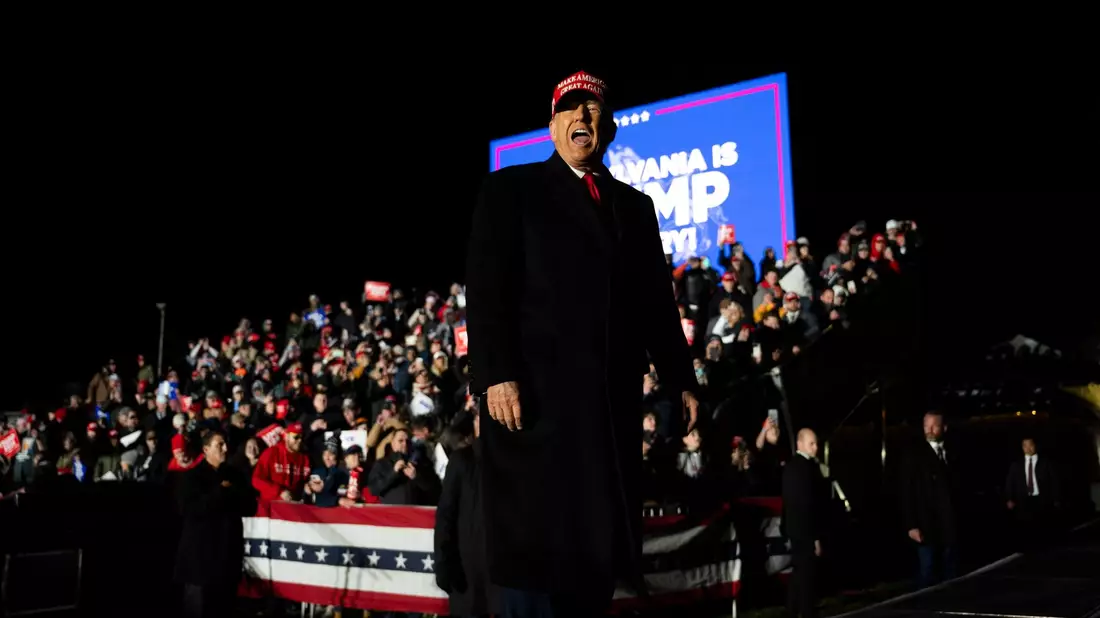 Der Strafprozess gegen den ehemaligen US-Präsidenten Donald Trump beginnt mit der Auswahl der Geschworenen. - Bild: Joe Lamberti/AP/dpa