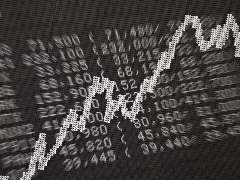 Weniger Menschen in Deutschland investieren in Aktien (Symbolbild). - Foto: Arne Dedert/dpa