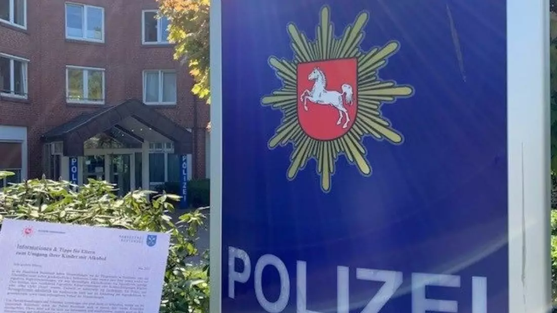 POL-STD: Informationen und Tipps für Eltern zum Umgang ihrer Kinder mit Alkohol - Polizei und Hansestadt Buxtehude geben jährlichen Elternbrief heraus - Bild: presseportal.de