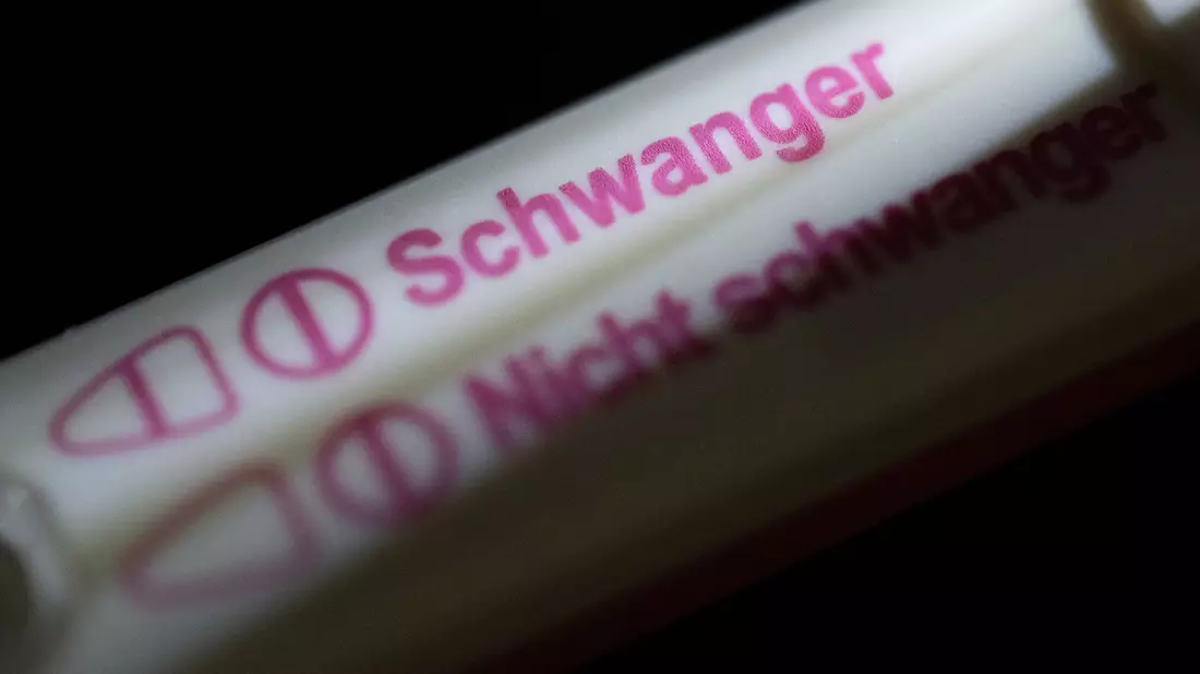 Eine Expertenkommission ist für die Legalisierung von Abtreibungen in einer frühen Phase. - Bild: Marijan Murat/dpa