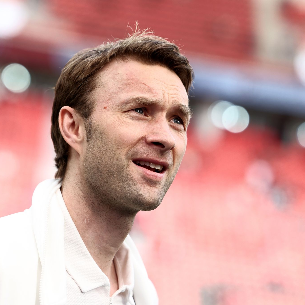 Sportchef Simon Rolfes hat Bayer Leverkusen auf ein neues Niveau gehoben. - Foto: Rolf Vennenbernd/dpa