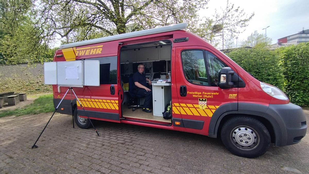 FW-EN: Wetter (Ruhr) - Feuerwehr führt Jahresübung durch - Foto: presseportal.de