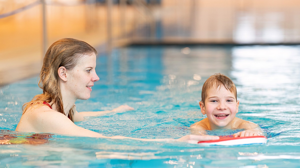 Sicher im Wasser: DLRG bildet 2023 mehr Schwimmer aus - Foto: presseportal.de
