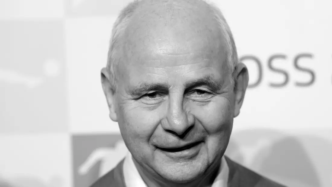 Eintracht-Legende Bernd Hölzenbein beim DFL-Neujahrsempfang im Jahr 2018. - Bild: Arne Dedert/dpa