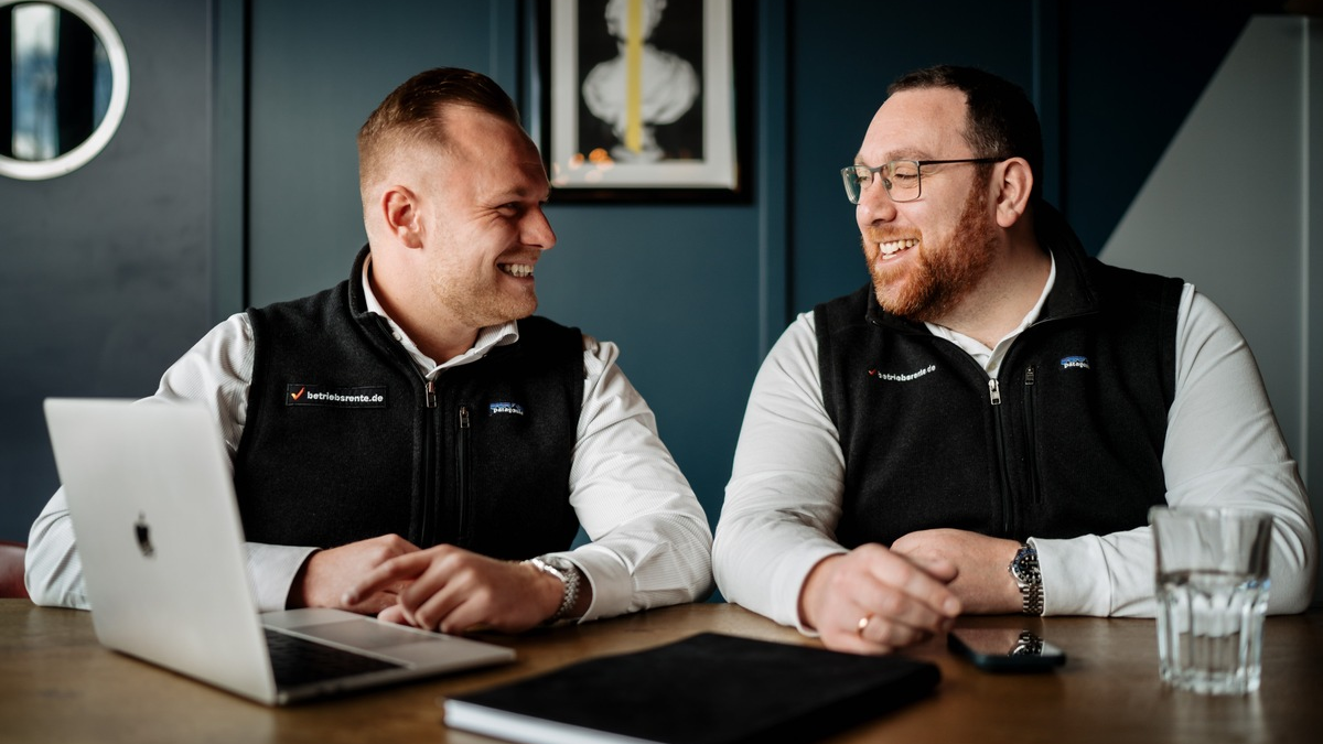 Warum sind Beamtenberufe so attraktiv? Experten der DMV Deutsche Mittelstandsversorgung GmbH klären auf - das können mittelständische Unternehmen vom Staat lernen - Foto: presseportal.de