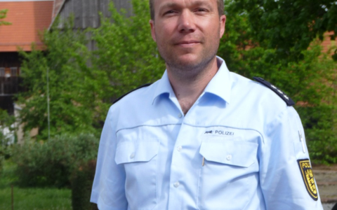 POL-MA: Heddesheim/Rhein-Neckar-Kreis: Polizeiposten Heddesheim unter neuer Leitung - Foto: presseportal.de POL-MA: Heddesheim/Rhein-Neckar-Kreis: Polizeiposten Heddesheim unter neuer Leitung - Foto: presseportal.de